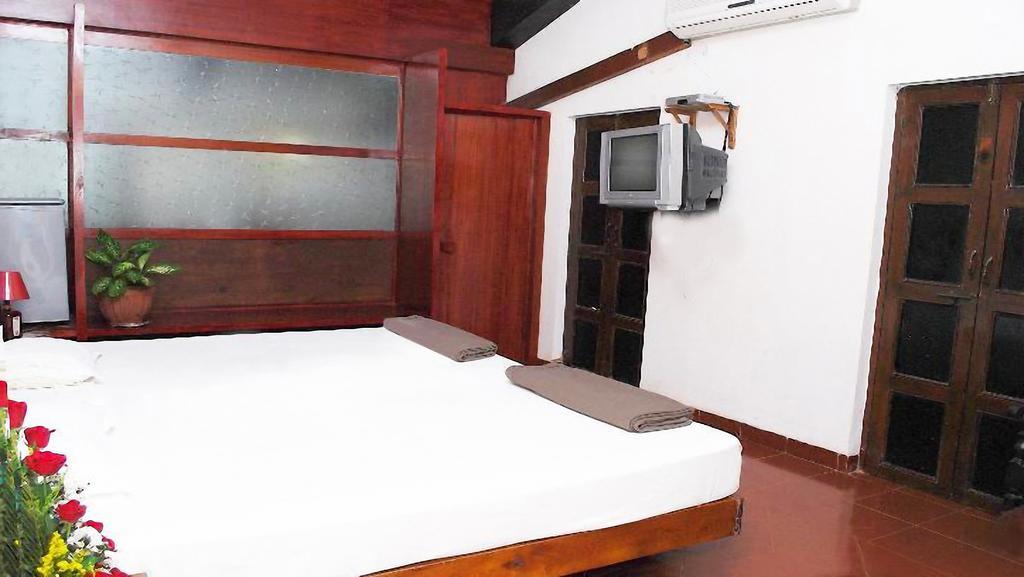 Hotel Little Italy Calangute Esterno foto